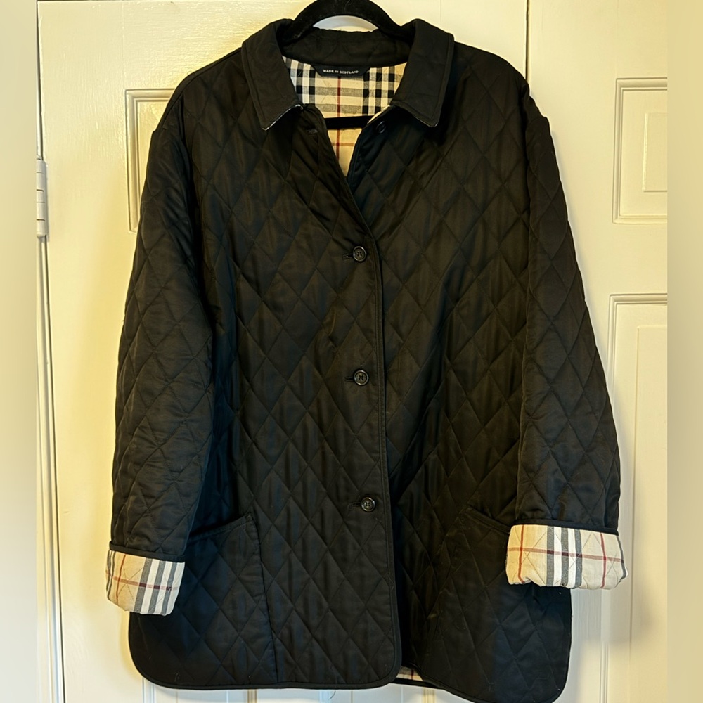 Burberry London classic diamond quilted black jacket “barn coat”